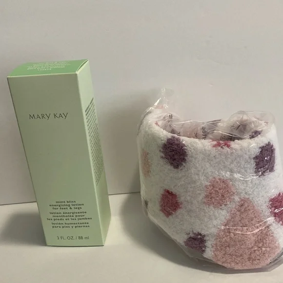 Mary Kay : Mint Bliss Energizing Lotion - Picture 2 of 5